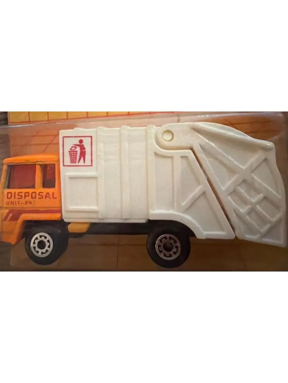 Matchbox MB36 Refuse Truck Die-Cast Metal Disposal Unit-24 Authentic Design Rugg